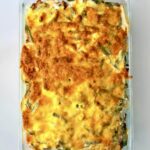 sajtos-tejfölös rakott zöldbab darált hússal és rizzsel sütve