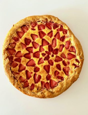 Rusztikus epres-mascarponés galette teljes kiőrlésű, görög joghurtos tésztával